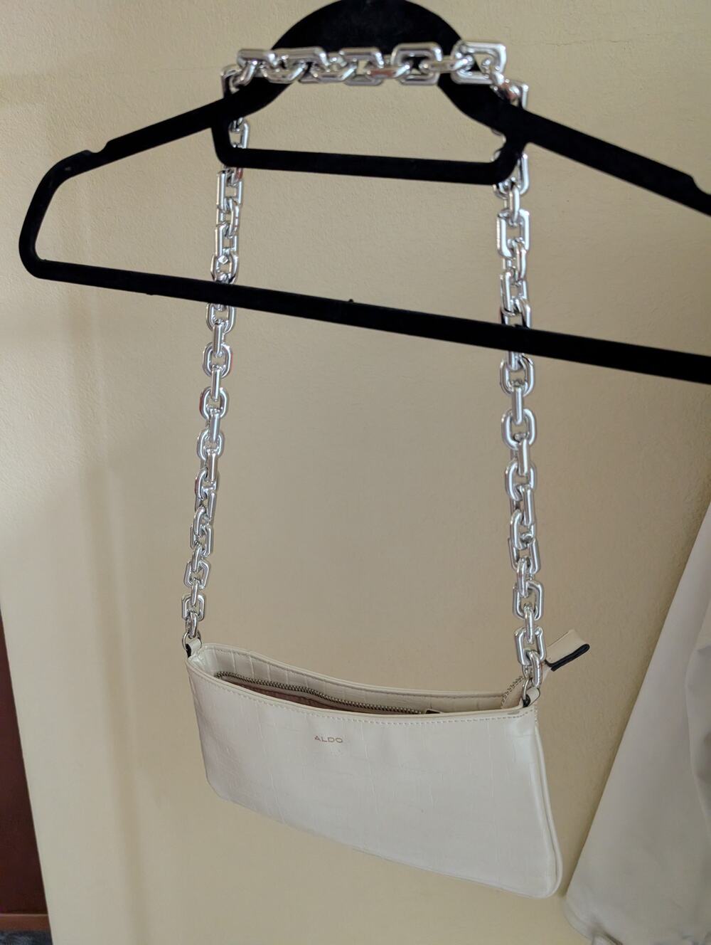 ALDO Women's Ivory Croc Embossed Shoulder Bag Chain Strap Zipper Closure